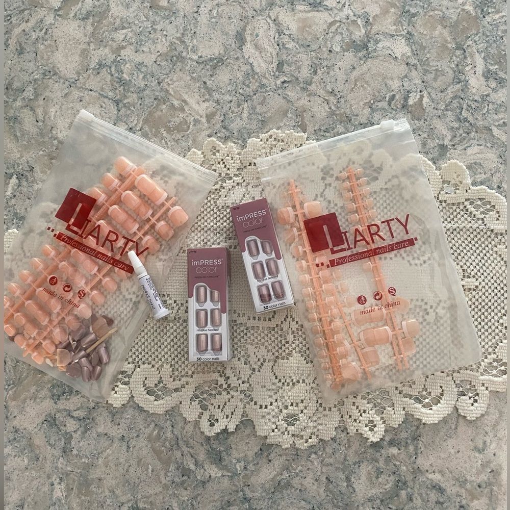 Kiss PureFit Nail Set - Soft Pink and White